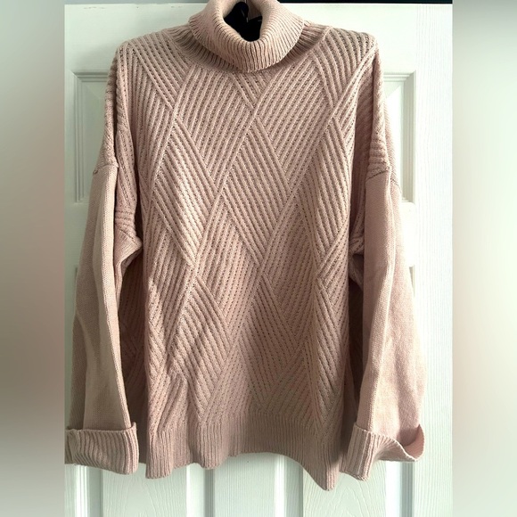 Turtle Neck Drop Shoulder Diamond Patterned Dusty Pink Sweater, 0XL, NWOT - Picture 3 of 6